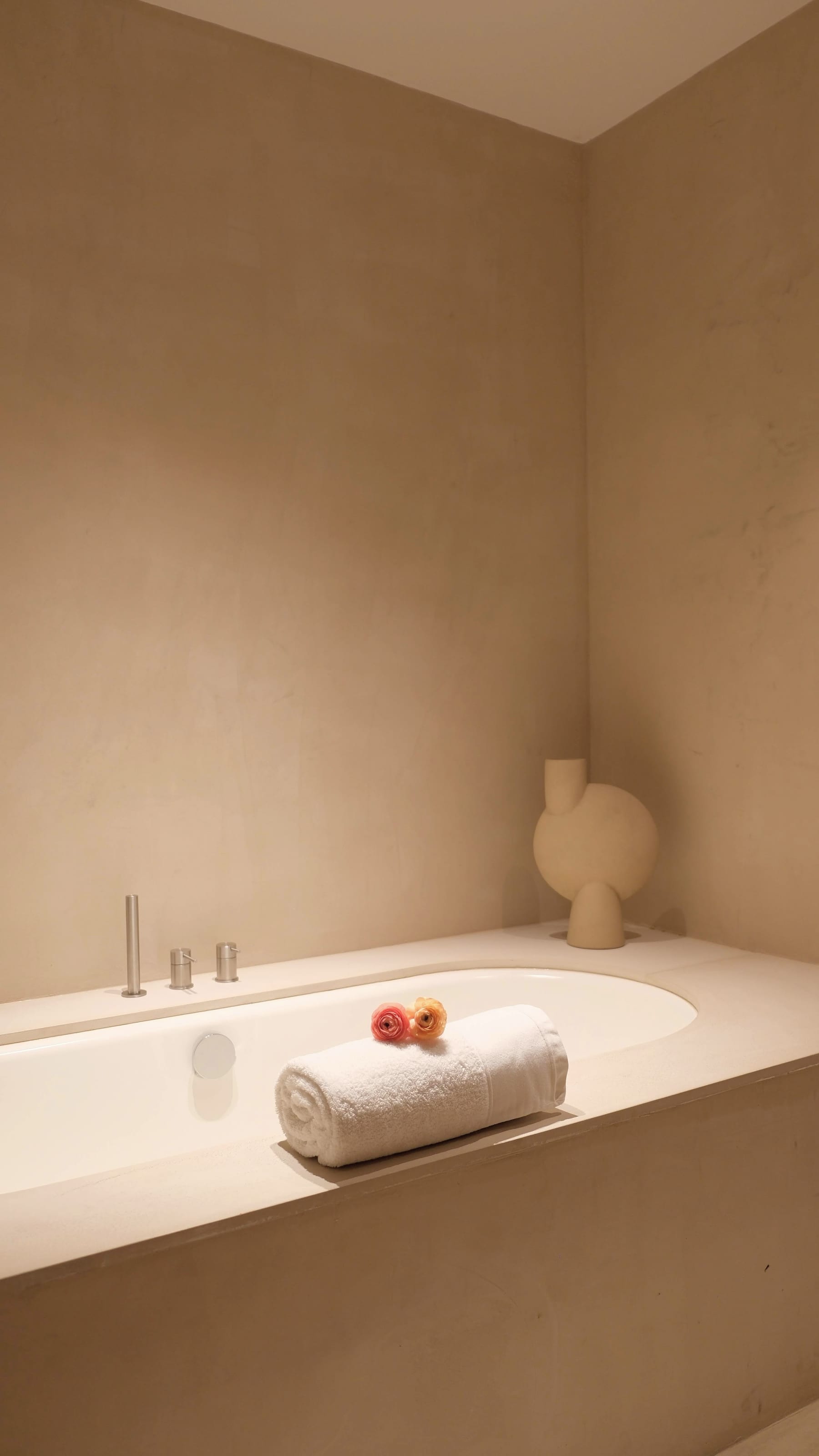 Suite du Bon-Vivant — view 12