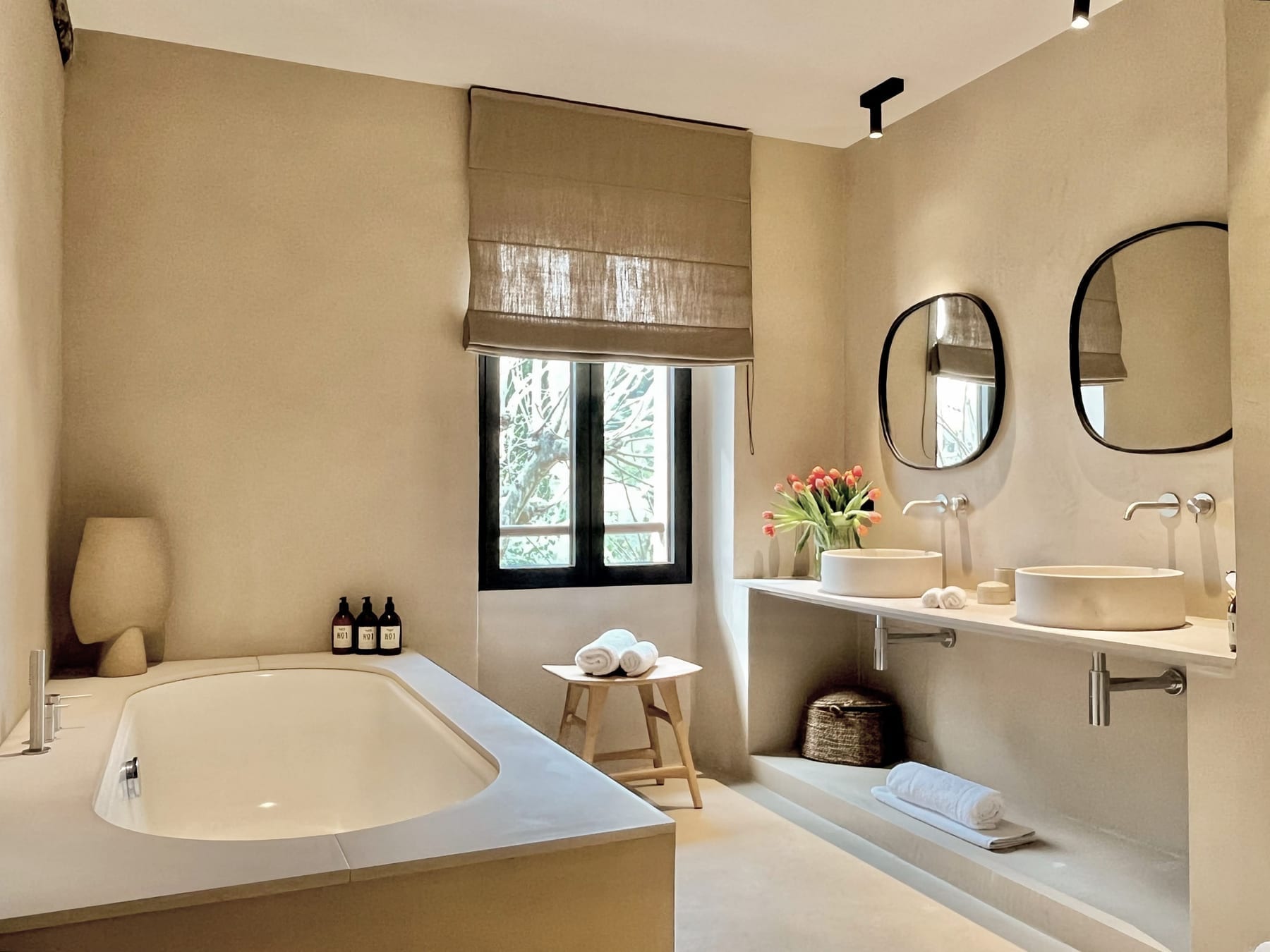 Mas de l' Artiste — view 3