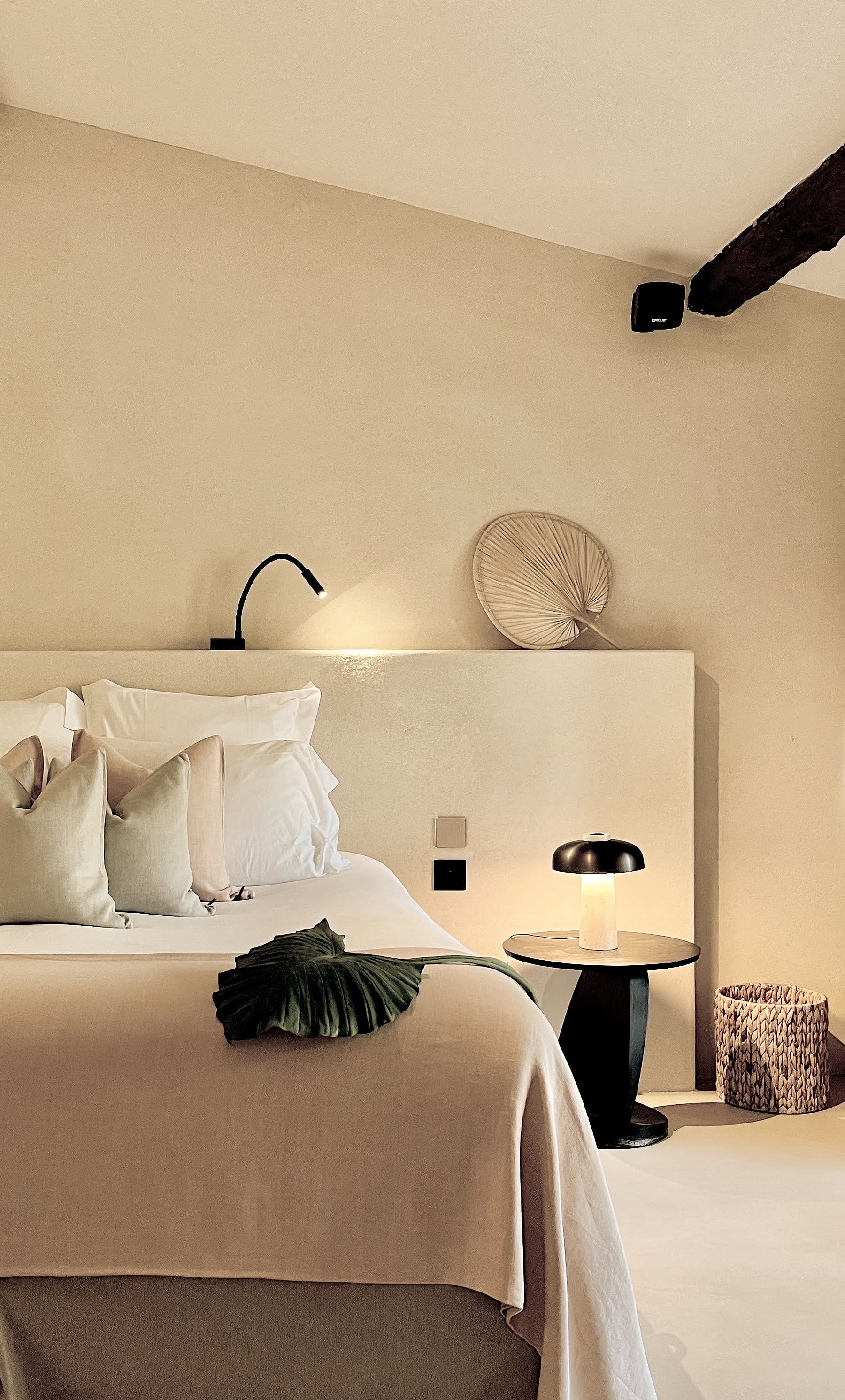 Suite at Toile Blanche